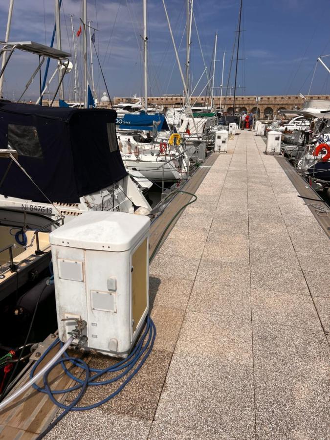 Location Antibes Buitenkant foto